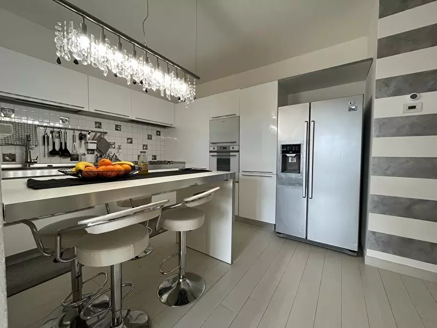 Immagine 4 di Villa in vendita  a Sarzana