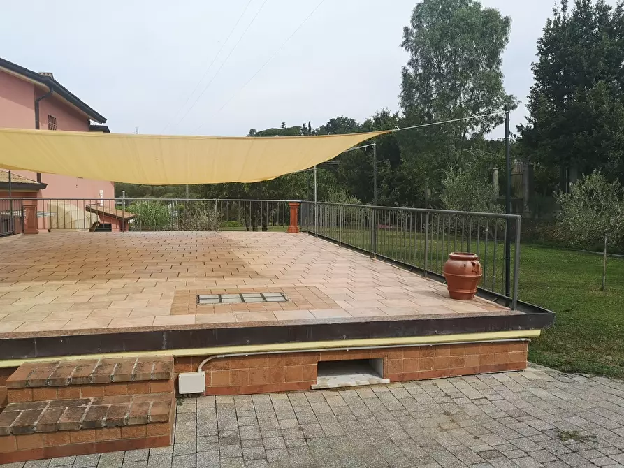 Immagine 4 di Villa in vendita  a Castelnuovo Magra