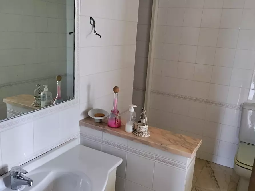 Immagine 11 di Terratetto in vendita  a Castelnuovo Magra