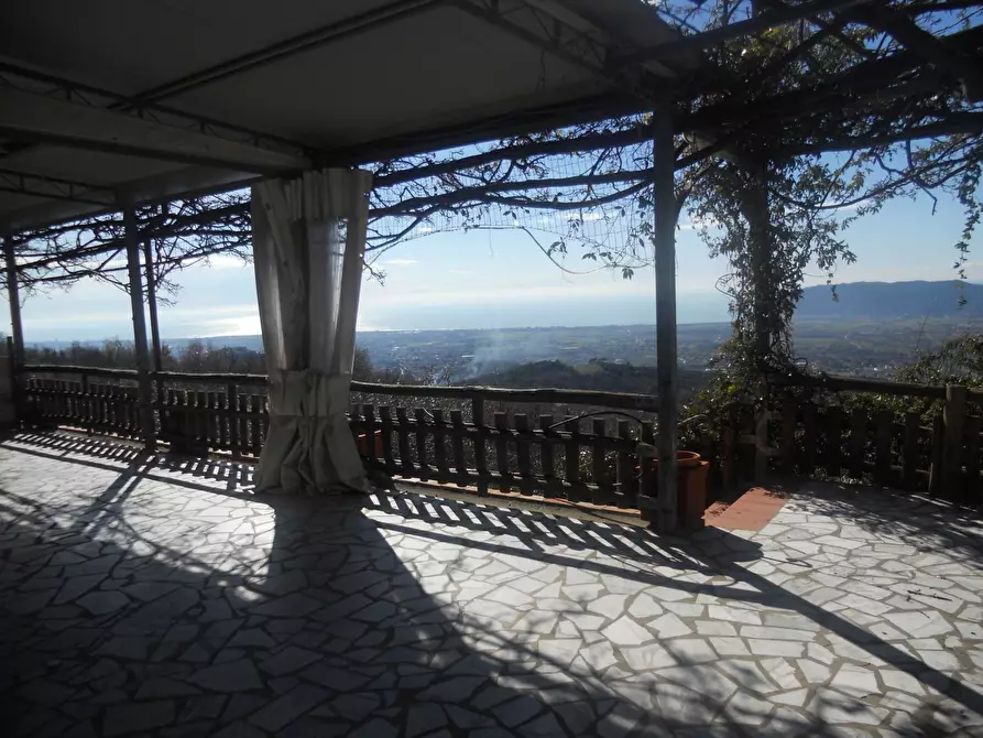 Immagine 12 di Terratetto in vendita  a Castelnuovo Magra