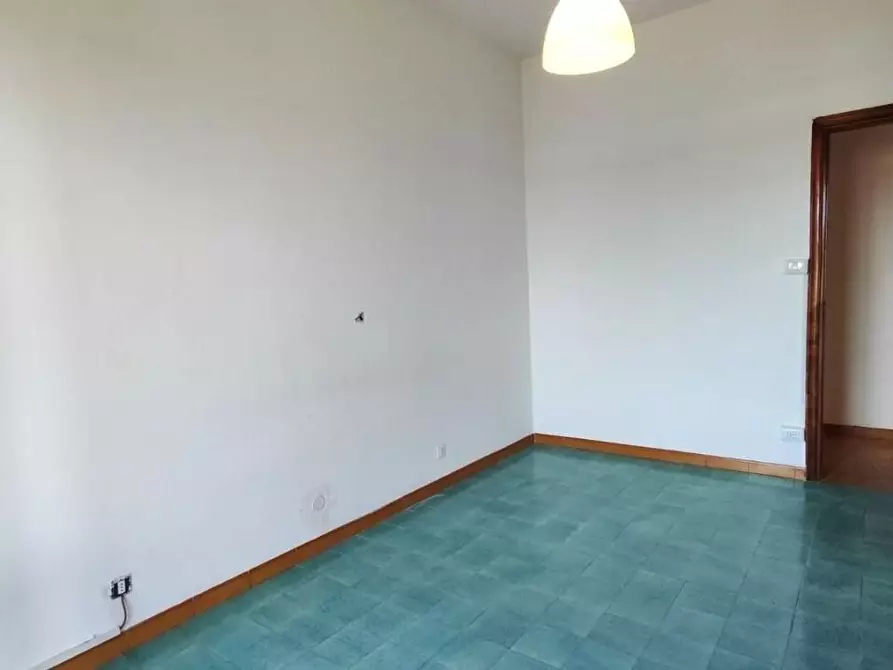 Immagine 5 di Appartamento in vendita  a Carrara