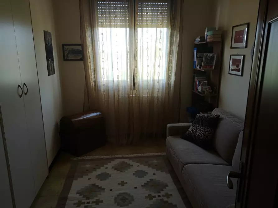 Immagine 15 di Appartamento in vendita  a Castelnuovo Magra