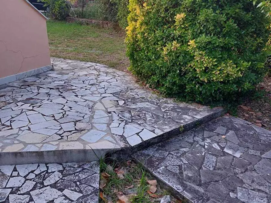 Immagine 17 di Casa semindipendente in vendita  a Castelnuovo Magra