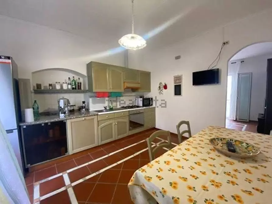 Immagine 1 di Casa semindipendente in vendita  a Castelnuovo Magra