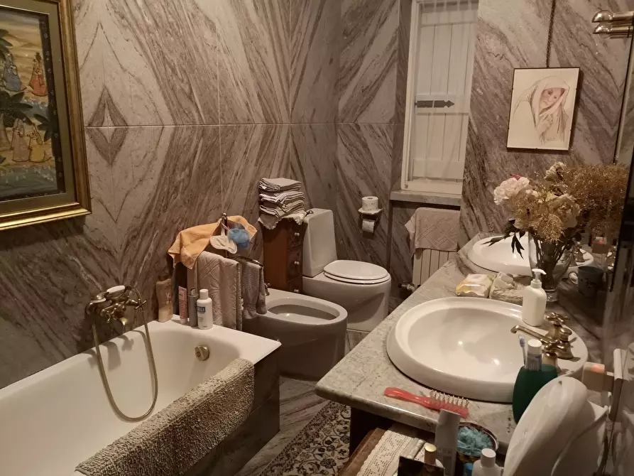 Immagine 27 di Villa in vendita  a Castelnuovo Magra