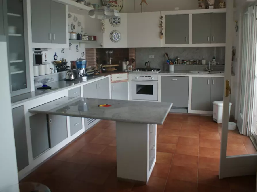 Immagine 19 di Terratetto in vendita  a Ameglia