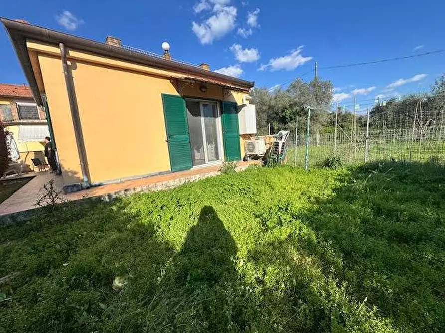 Immagine 12 di Terratetto in vendita  a Ortonovo