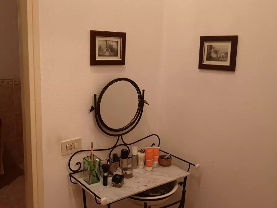 Immagine 9 di Appartamento in vendita  a Castelnuovo Magra