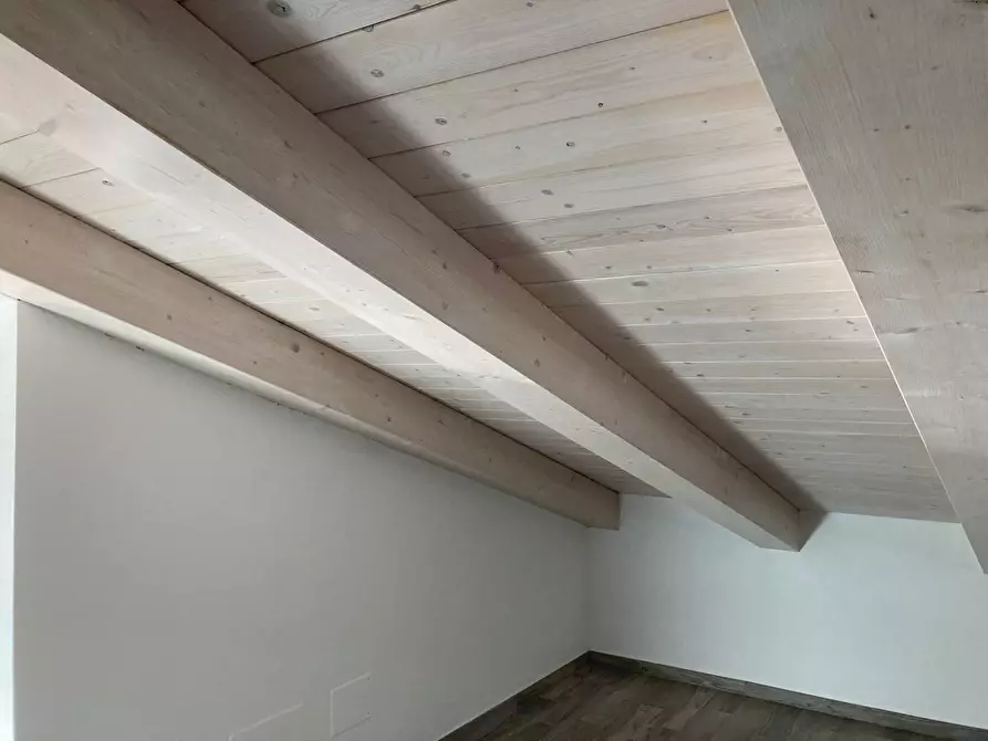 Immagine 14 di Casa indipendente in vendita  a Castelnuovo Magra