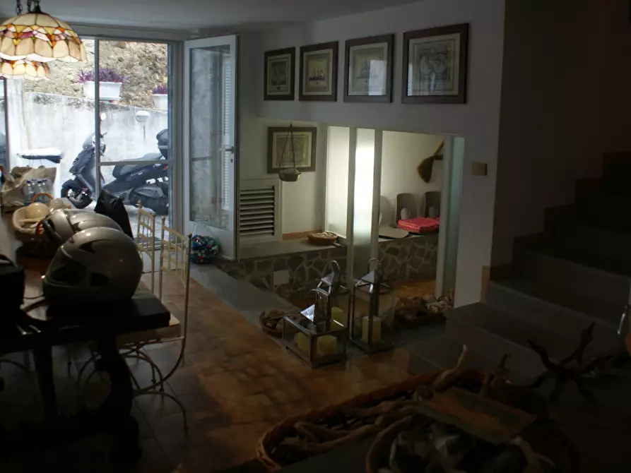 Immagine 42 di Terratetto in vendita  a Ameglia