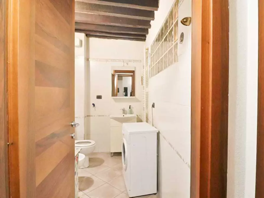 Immagine 4 di Appartamento in vendita  a Parma