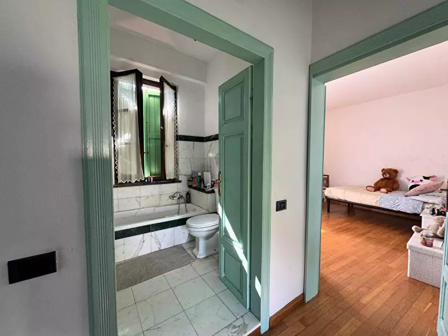 Immagine 17 di Casa indipendente in vendita  a Ortonovo