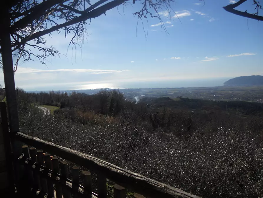 Immagine 8 di Terratetto in vendita  a Castelnuovo Magra