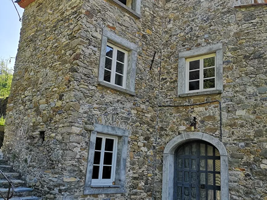 Immagine 15 di Casa colonica in vendita  a Castelnuovo Magra