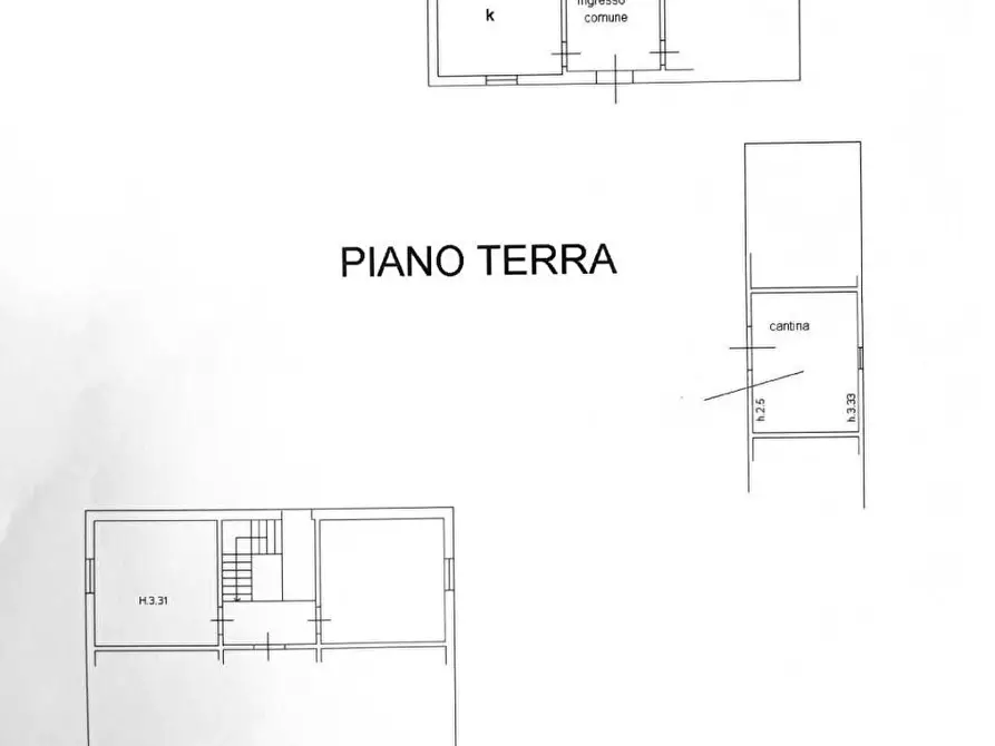 Immagine 9 di Casa indipendente in vendita  a Carrara