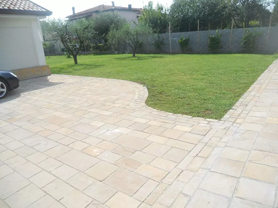 Immagine 26 di Terratetto in vendita  a Castelnuovo Magra