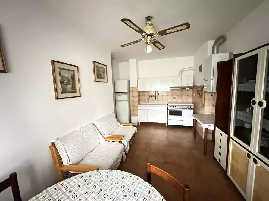 Immagine 6 di Appartamento in vendita  a Ortonovo