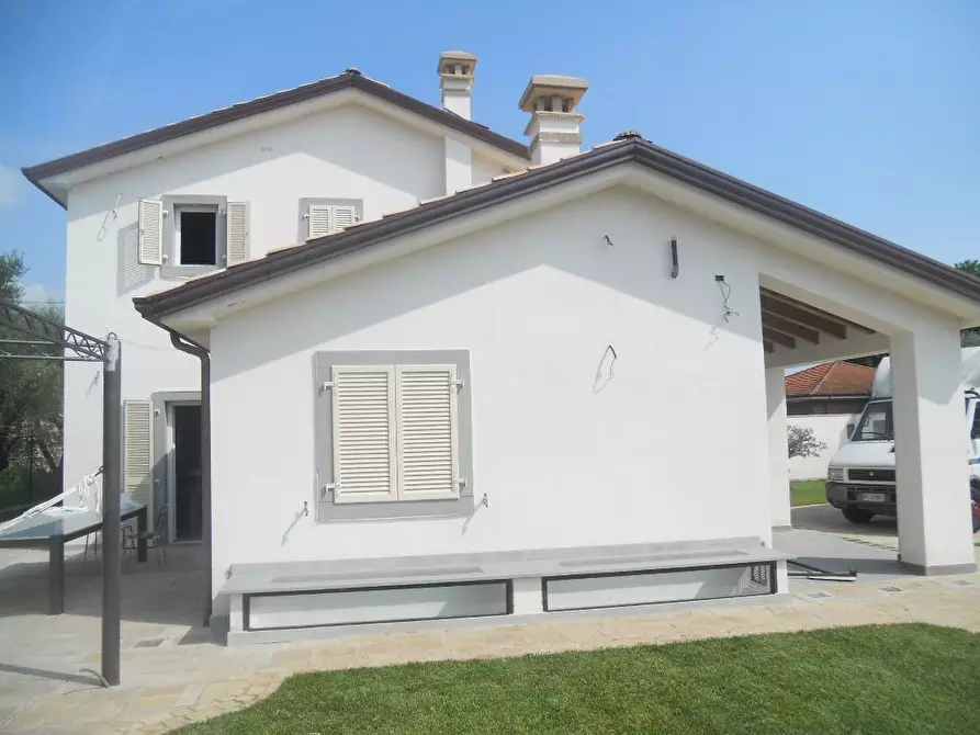 Immagine 23 di Terratetto in vendita  a Castelnuovo Magra