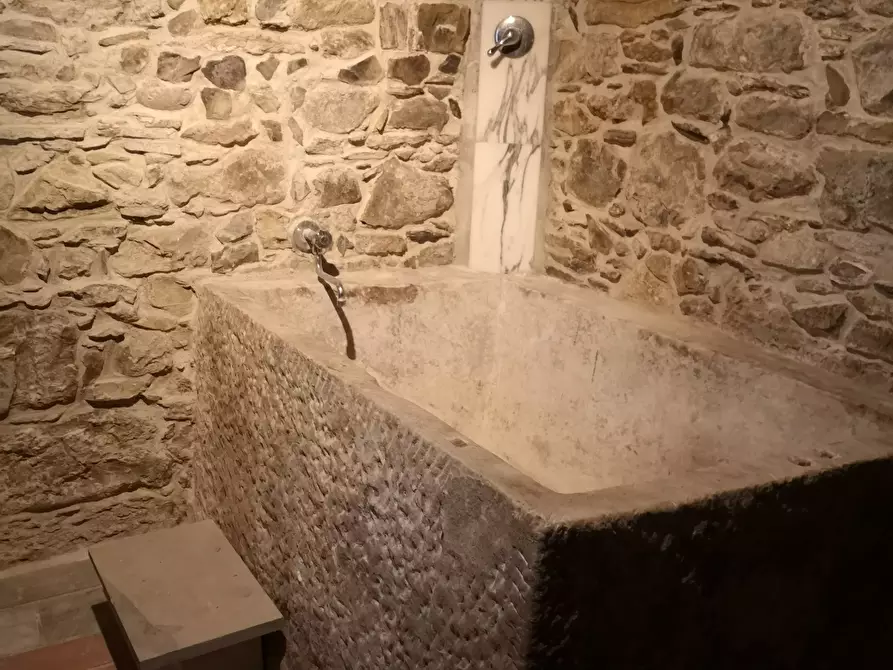 Immagine 56 di Casa indipendente in vendita  a Ortonovo