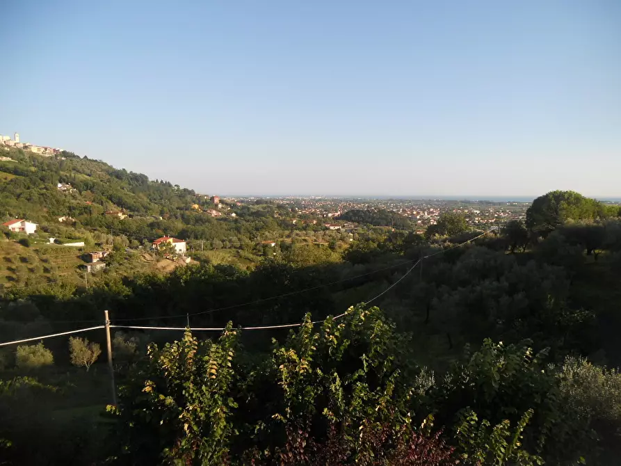 Immagine 31 di Villa in vendita  a Castelnuovo Magra