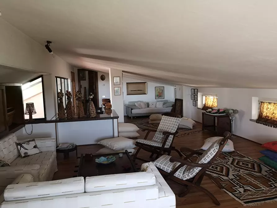 Immagine 39 di Villa in vendita  a Castelnuovo Magra