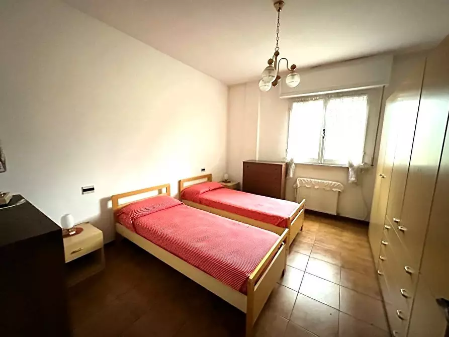 Immagine 8 di Appartamento in vendita  a Ortonovo