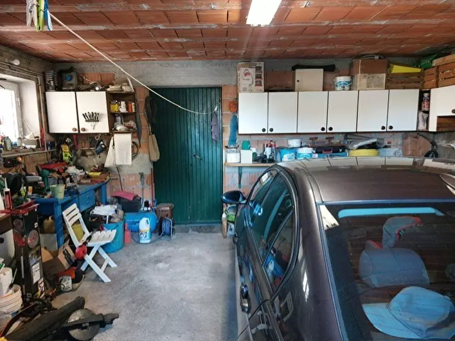 Immagine 50 di Casa indipendente in vendita  a Ortonovo