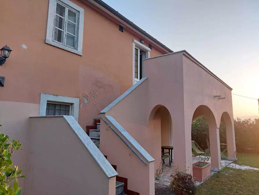 Immagine 11 di Casa semindipendente in vendita  a Castelnuovo Magra
