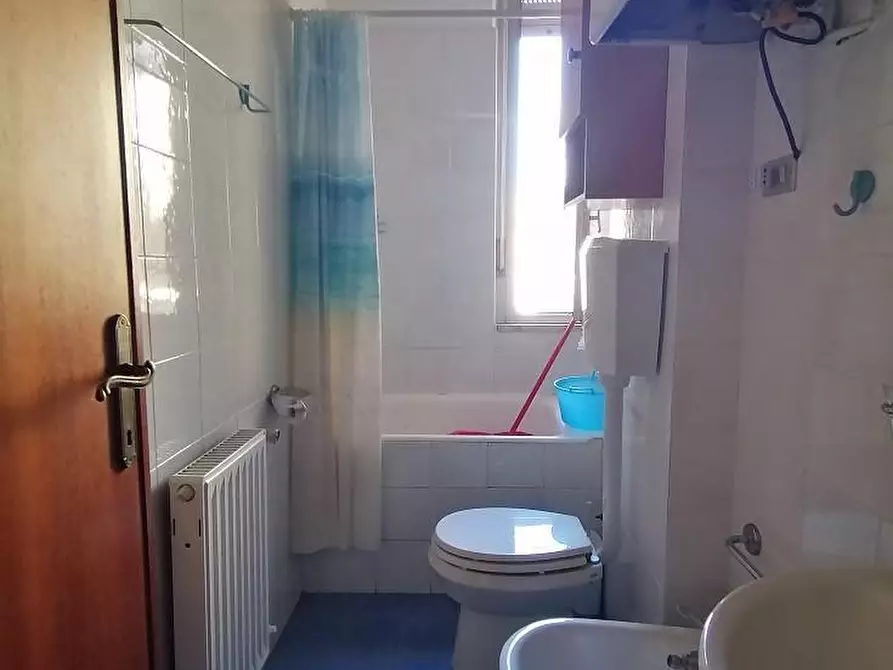 Immagine 13 di Appartamento in vendita  a Sarzana