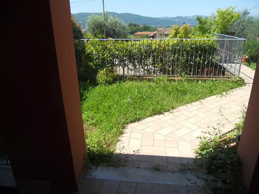 Immagine 5 di Terratetto in vendita  a Castelnuovo Magra