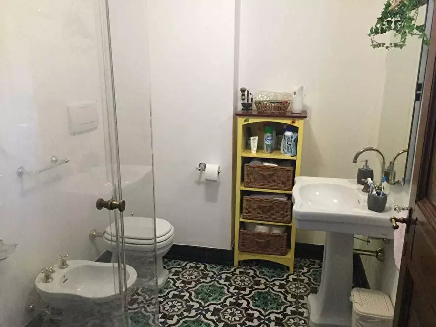 Immagine 7 di Villa in vendita  a Castelnuovo Magra