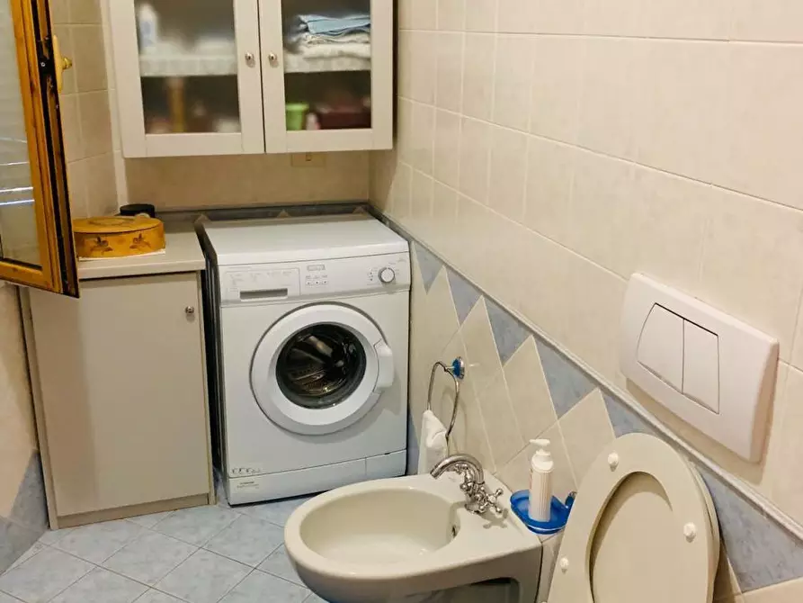 Immagine 25 di Villa in vendita  a Castelnuovo Magra