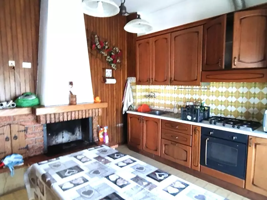 Immagine 18 di Casa indipendente in vendita  a Castelnuovo Magra