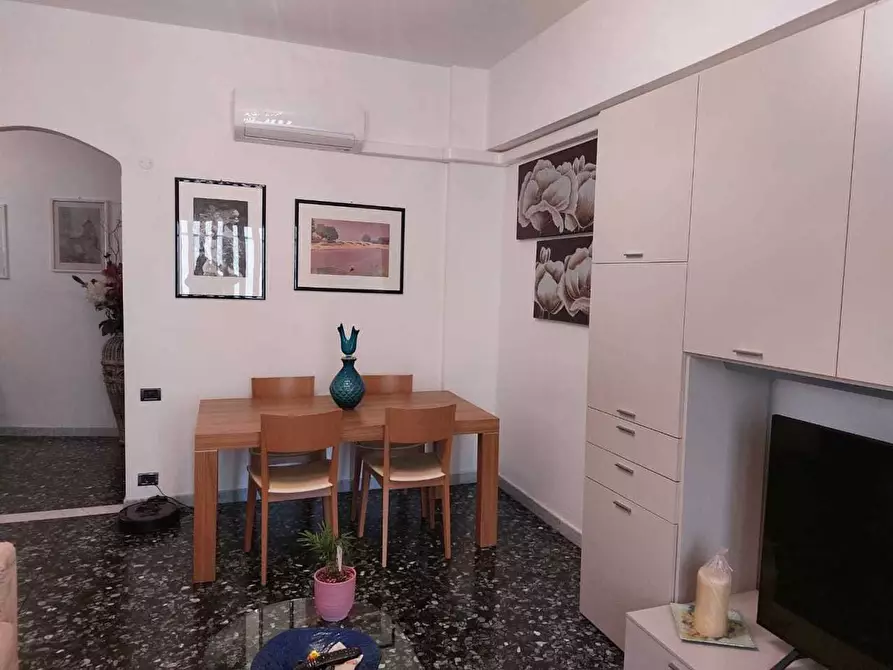 Immagine 3 di Appartamento in vendita  a Carrara