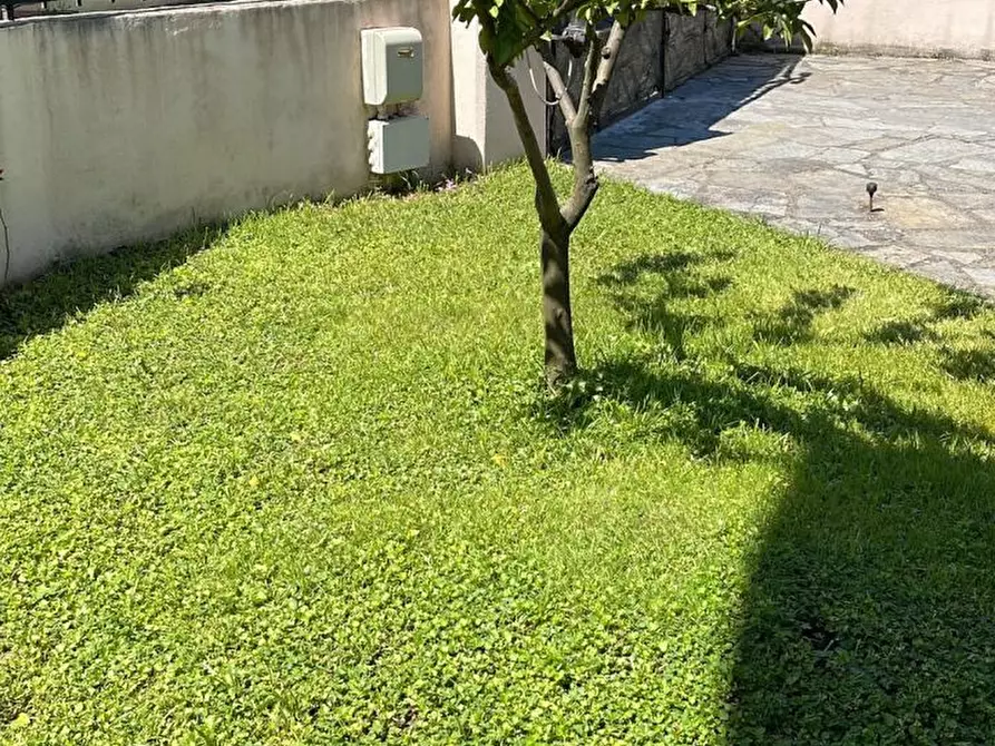 Immagine 9 di Casa semindipendente in vendita  a Sarzana