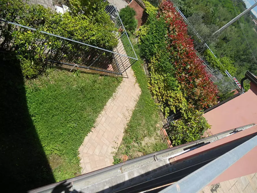 Immagine 30 di Terratetto in vendita  a Castelnuovo Magra