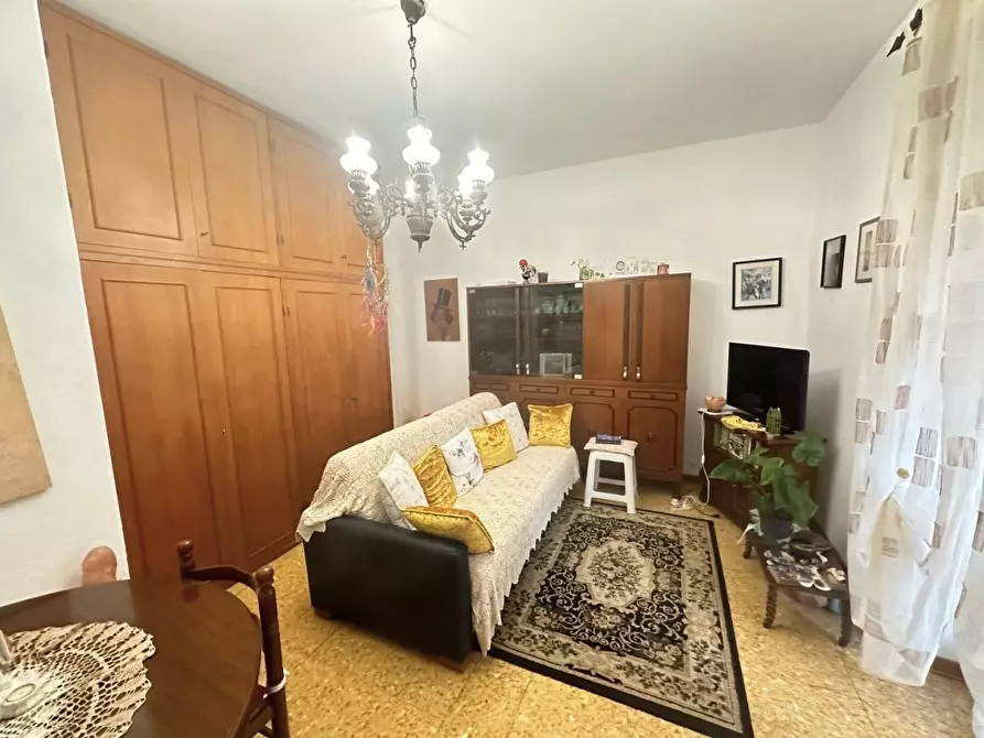 Immagine 7 di Appartamento in vendita  a Carrara