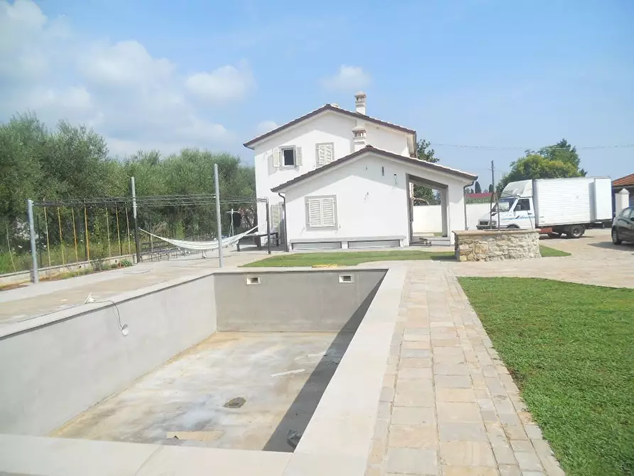 Immagine 3 di Terratetto in vendita  a Castelnuovo Magra