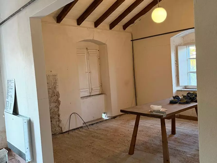 Immagine 19 di Casa semindipendente in vendita  a Castelnuovo Magra