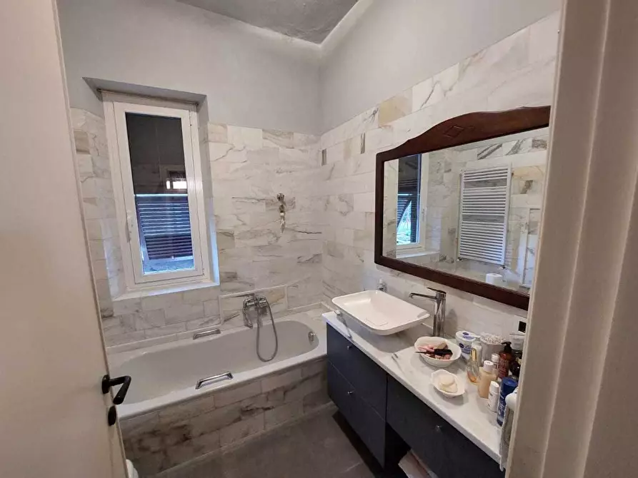 Immagine 9 di Casa semindipendente in vendita  a Castelnuovo Magra