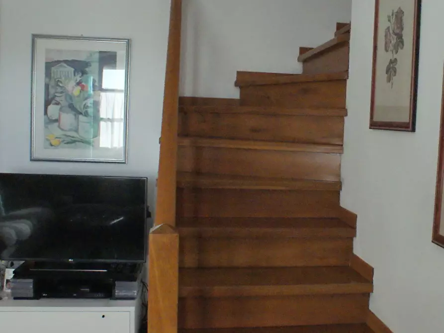 Immagine 21 di Terratetto in vendita  a Ortonovo