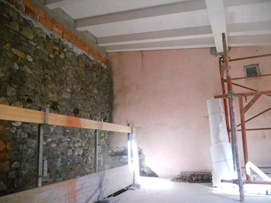 Immagine 5 di Casa indipendente in vendita  a Sarzana