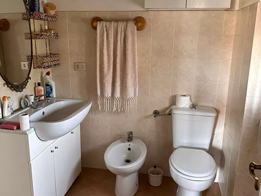 Immagine 16 di Casa semindipendente in vendita  a Castelnuovo Magra