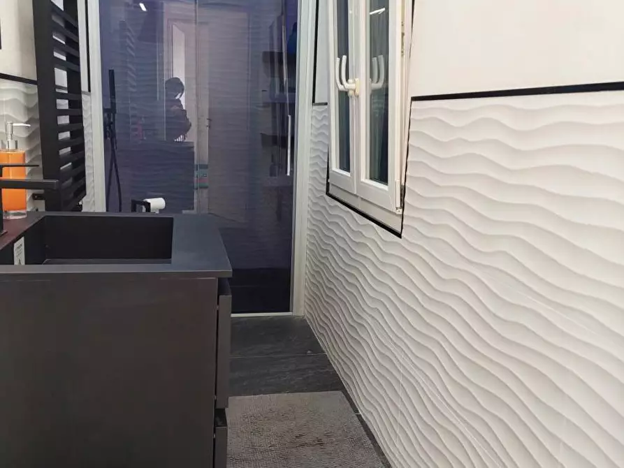 Immagine 14 di Appartamento in vendita  a Carrara