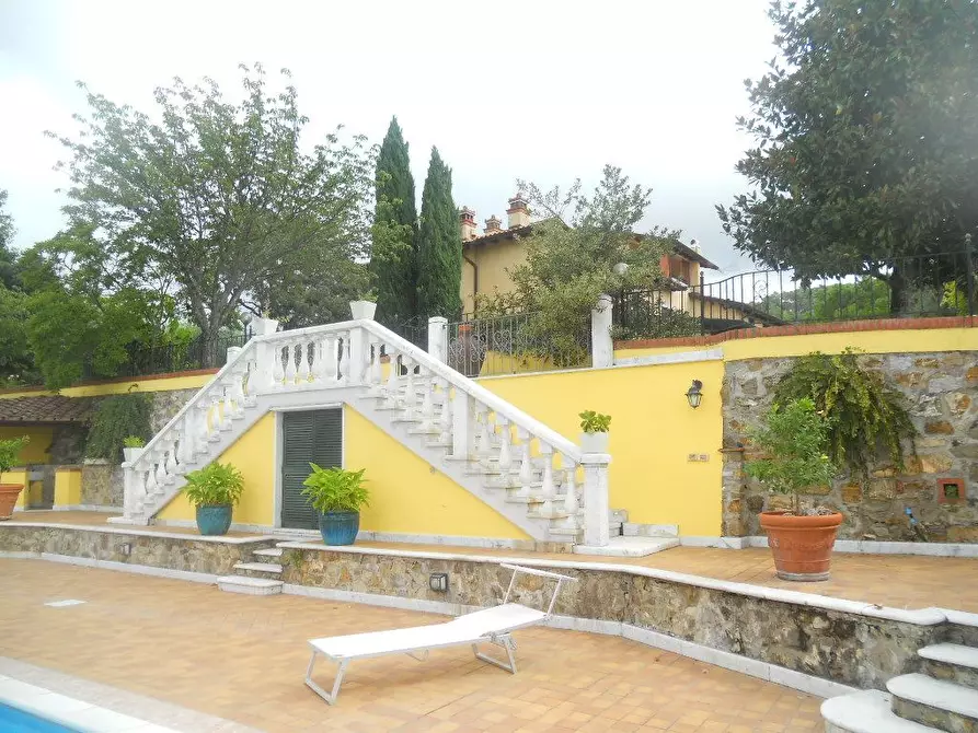 Immagine 24 di Villa in vendita  a Castelnuovo Magra