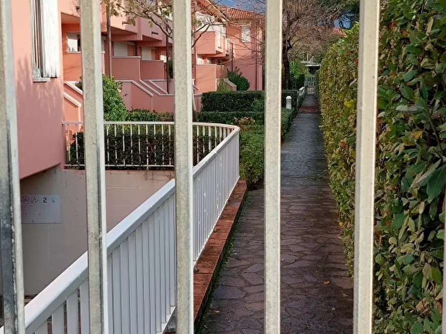 Immagine 44 di Terratetto in vendita  a Massa