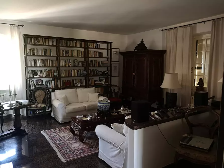 Immagine 30 di Villa in vendita  a Castelnuovo Magra