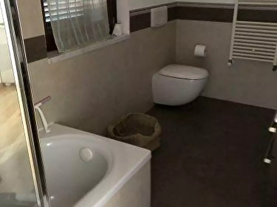 Immagine 38 di Villa in vendita  a Castelnuovo Magra