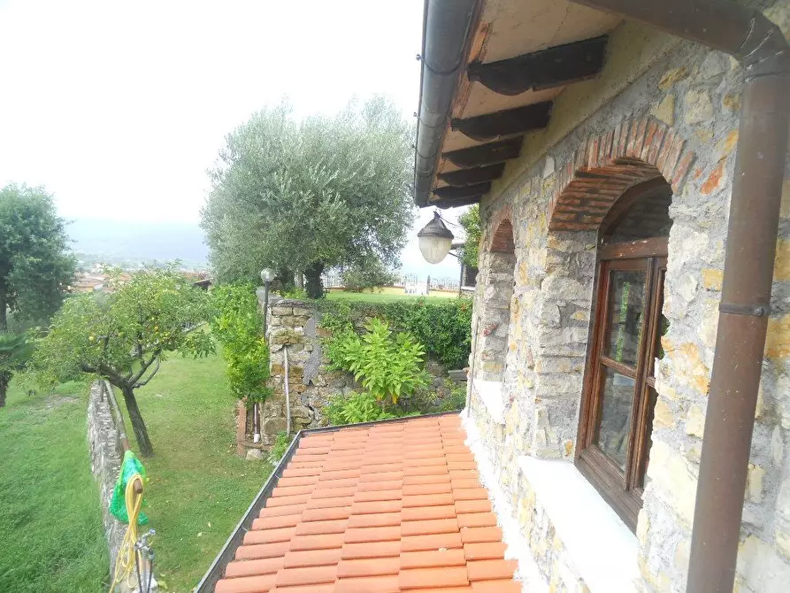 Immagine 52 di Villa in vendita  a Castelnuovo Magra