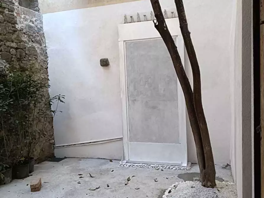 Immagine 26 di Casa indipendente in vendita  a Sarzana
